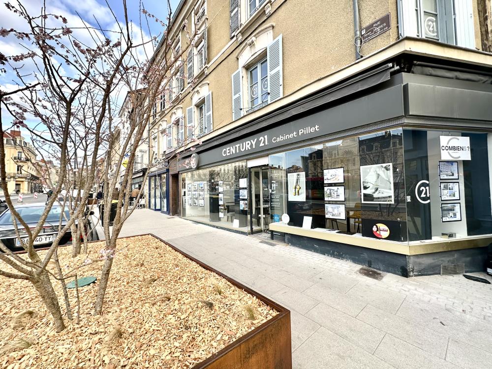 l'équipe de l'agence Cabinet Pillet