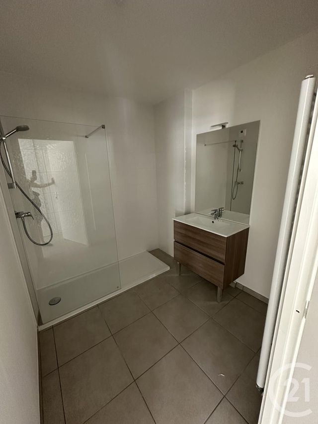 Appartement F3 à vendre - 3 pièces - 60.0 m2 - ROANNE - 42 - RHONE-ALPES - Century 21 Cabinet Pillet