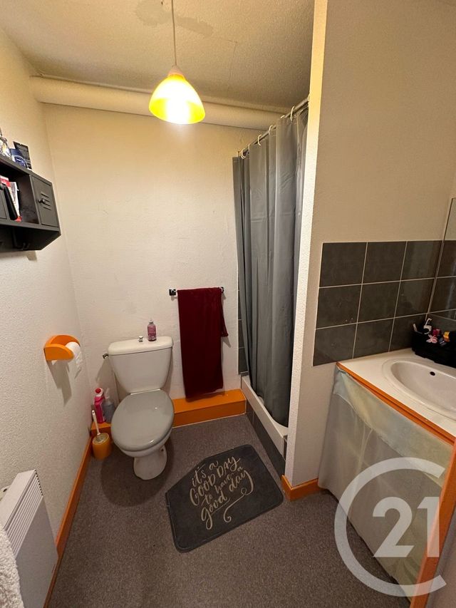 Appartement F2 à vendre - 2 pièces - 33.9 m2 - ROANNE - 42 - RHONE-ALPES - Century 21 Cabinet Pillet