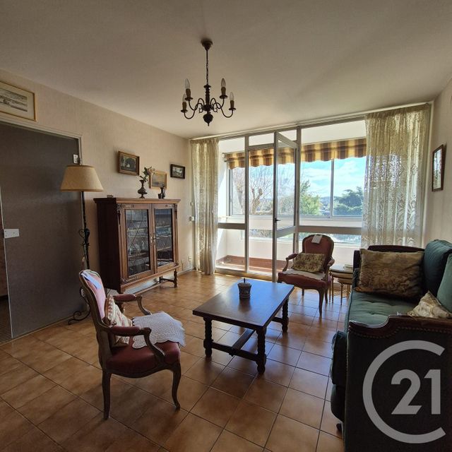 Appartement F3 à vendre - 3 pièces - 60.1 m2 - ROANNE - 42 - RHONE-ALPES - Century 21 Cabinet Pillet