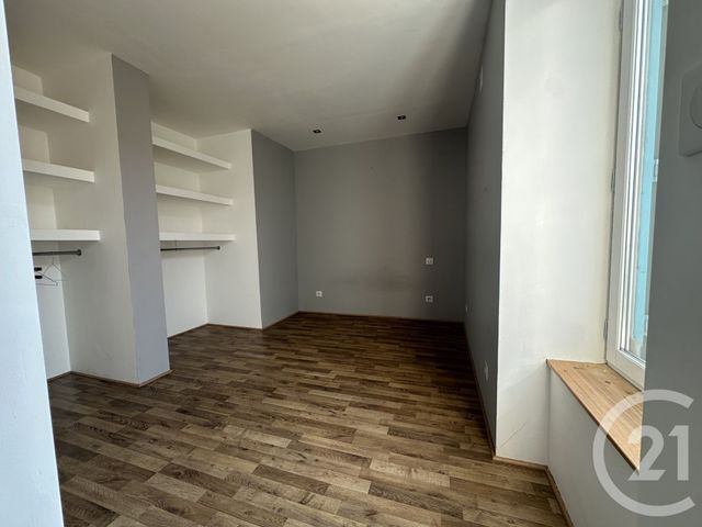 Appartement F3 à vendre - 3 pièces - 65.14 m2 - LE COTEAU - 42 - RHONE-ALPES - Century 21 Cabinet Pillet